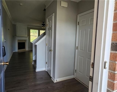 413 Windstone Trail - Photo Thumbnail 6