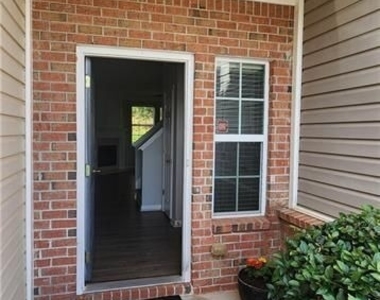 413 Windstone Trail - Photo Thumbnail 4