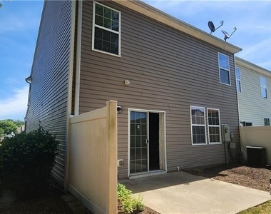 413 Windstone Trail - Photo Thumbnail 48
