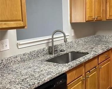 413 Windstone Trail - Photo Thumbnail 22