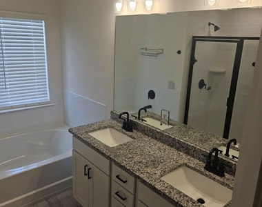 56 Auburn Hill Drive - Photo Thumbnail 14
