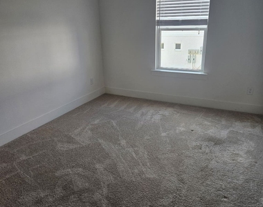 56 Auburn Hill Drive - Photo Thumbnail 15