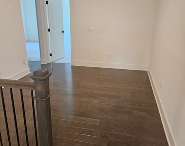 56 Auburn Hill Drive - Photo Thumbnail 10