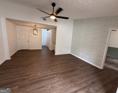 224 Goshen Lane - Photo Thumbnail 4