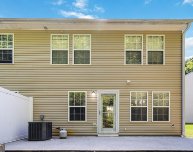 897 Brickleridge Lane Se - Photo Thumbnail 24