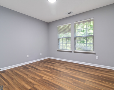 897 Brickleridge Lane Se - Photo Thumbnail 18