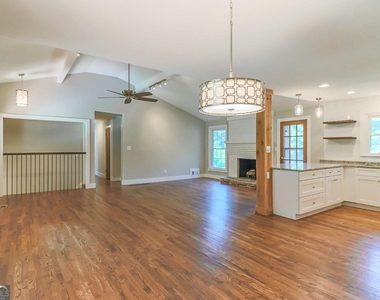 99 Woodvalley Drive - Photo Thumbnail 17