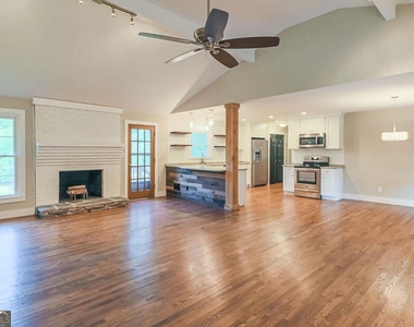 99 Woodvalley Drive - Photo Thumbnail 3