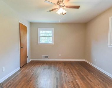 99 Woodvalley Drive - Photo Thumbnail 23
