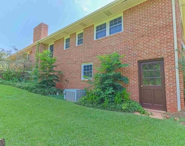 99 Woodvalley Drive - Photo Thumbnail 32