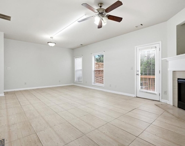 6199 Thorncrest Drive - Photo Thumbnail 3