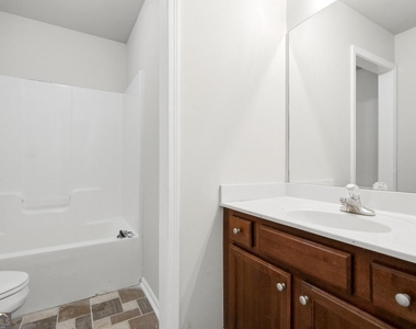 6199 Thorncrest Drive - Photo Thumbnail 17