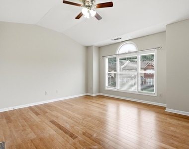 6199 Thorncrest Drive - Photo Thumbnail 11