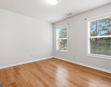 6199 Thorncrest Drive - Photo Thumbnail 16