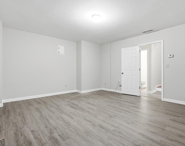 6199 Thorncrest Drive - Photo Thumbnail 20