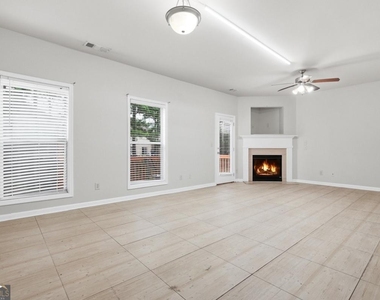 6199 Thorncrest Drive - Photo Thumbnail 2