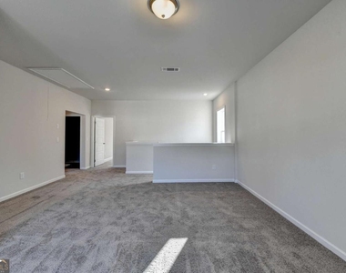 1622 Dover Creek Lane - Photo Thumbnail 32