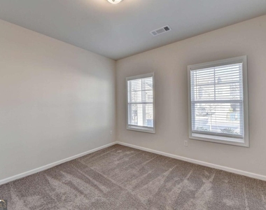 1622 Dover Creek Lane - Photo Thumbnail 25