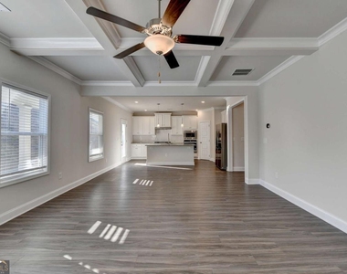 1622 Dover Creek Lane - Photo Thumbnail 10