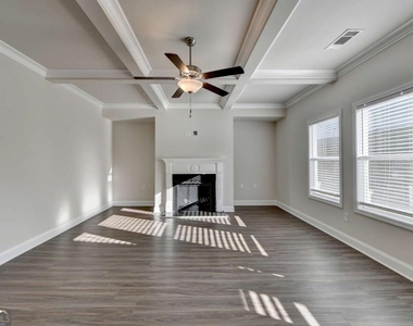 1622 Dover Creek Lane - Photo Thumbnail 6