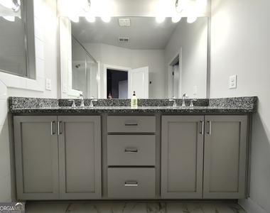 3797 Oxford Circle - Photo Thumbnail 28