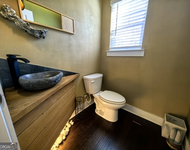 3797 Oxford Circle - Photo Thumbnail 5