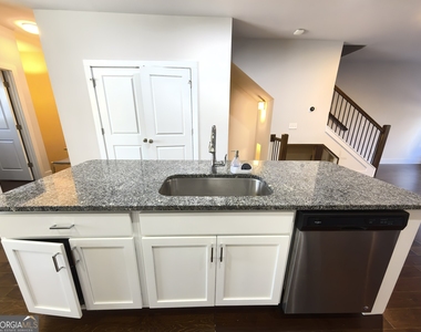 3797 Oxford Circle - Photo Thumbnail 10