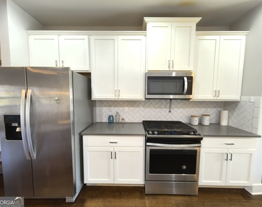 3797 Oxford Circle - Photo Thumbnail 12