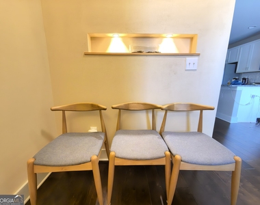 3797 Oxford Circle - Photo Thumbnail 3