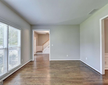 7470 Brookwood Way - Photo Thumbnail 9
