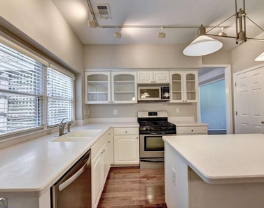 7470 Brookwood Way - Photo Thumbnail 17