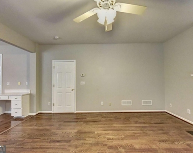7470 Brookwood Way - Photo Thumbnail 29