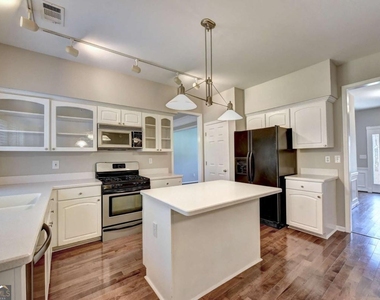 7470 Brookwood Way - Photo Thumbnail 18