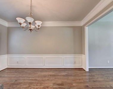 7470 Brookwood Way - Photo Thumbnail 12