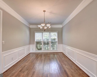 7470 Brookwood Way - Photo Thumbnail 10