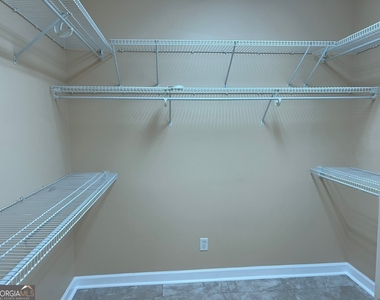 423 Cobblestone Way - Photo Thumbnail 9