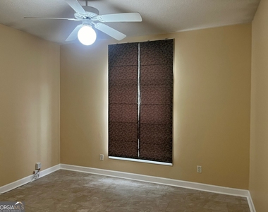423 Cobblestone Way - Photo Thumbnail 13