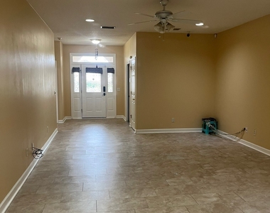 423 Cobblestone Way - Photo Thumbnail 1