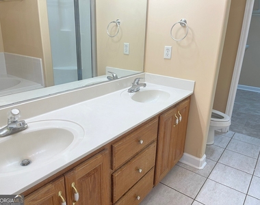 423 Cobblestone Way - Photo Thumbnail 12