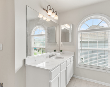 5325 Plymouth Place - Photo Thumbnail 33