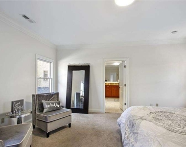1930 Wildwood Place Ne - Photo Thumbnail 13