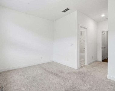 2438 Figaro Drive - Photo Thumbnail 16