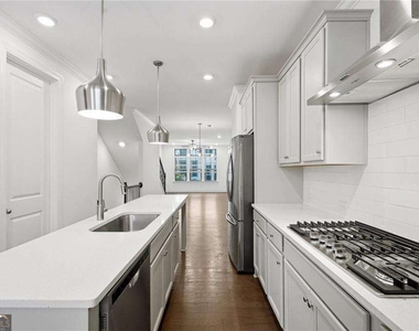 2438 Figaro Drive - Photo Thumbnail 14