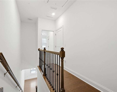 2438 Figaro Drive - Photo Thumbnail 9