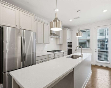 2438 Figaro Drive - Photo Thumbnail 12