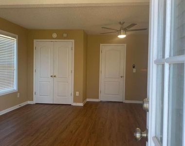 1821 Dalton Way - Photo Thumbnail 7