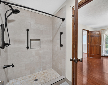 1799 Jimmy Dodd Road - Photo Thumbnail 14