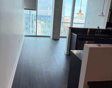 3324 Peachtree Road - Photo Thumbnail 3