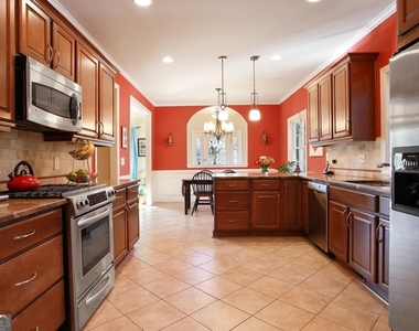 1084 Country Lane Ne - Photo Thumbnail 6