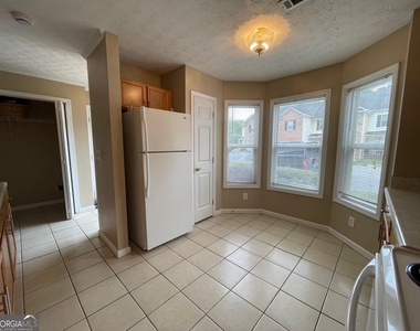 2962 Stonecrest Lane - Photo Thumbnail 2